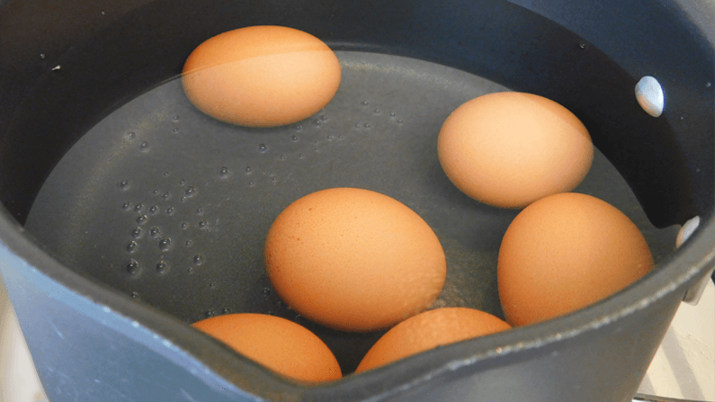 How to Hard Boil Eggs That Come out Perfectly (And Peel Easy) Every. Single. Time.